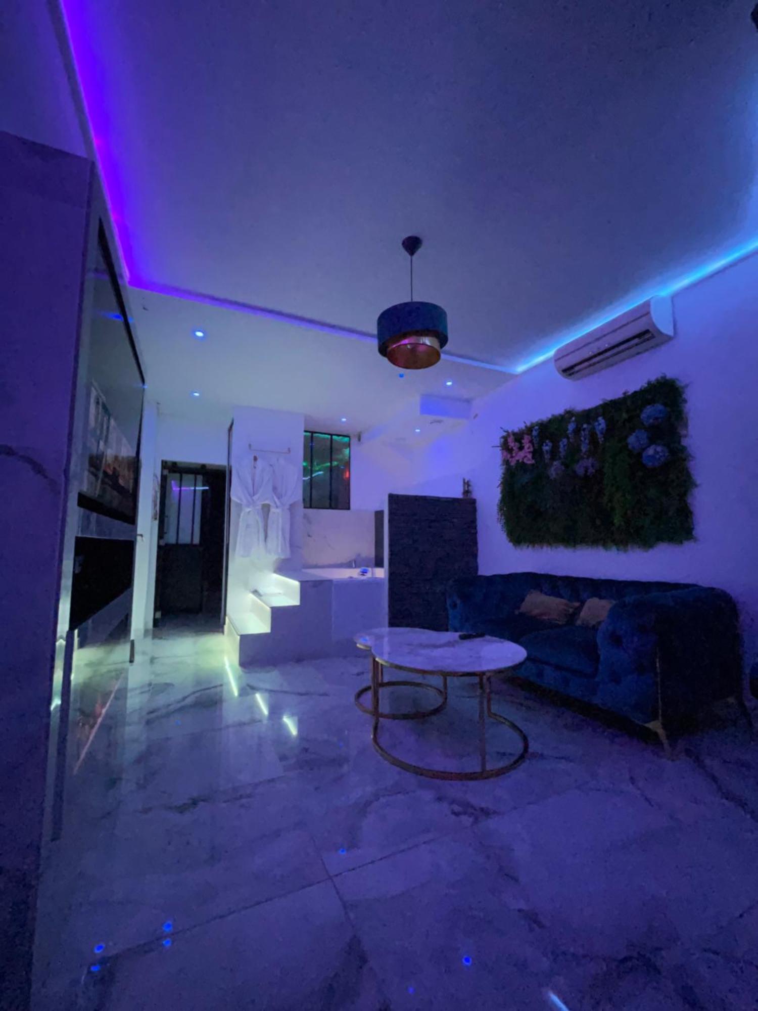 Ferienwohnung Le Blue Aubervilliers Exterior foto